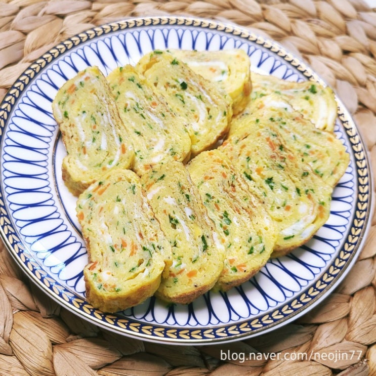 Jinny's집밥레시피 당근부추 계란말이만들기 돌돌 말린 맛의 비밀 Jinny's집밥레시피 당근부추 계란말이만들기 돌돌 말린 맛의 비밀