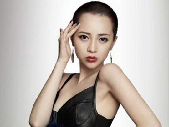  아유미 나이 각트 공개연애 열애설 전남친 남자친구 연애 결혼 남편 뽕 키 학력 고향 국적 몸무게 혈액형 데뷔 가족관계 소속사 인스타