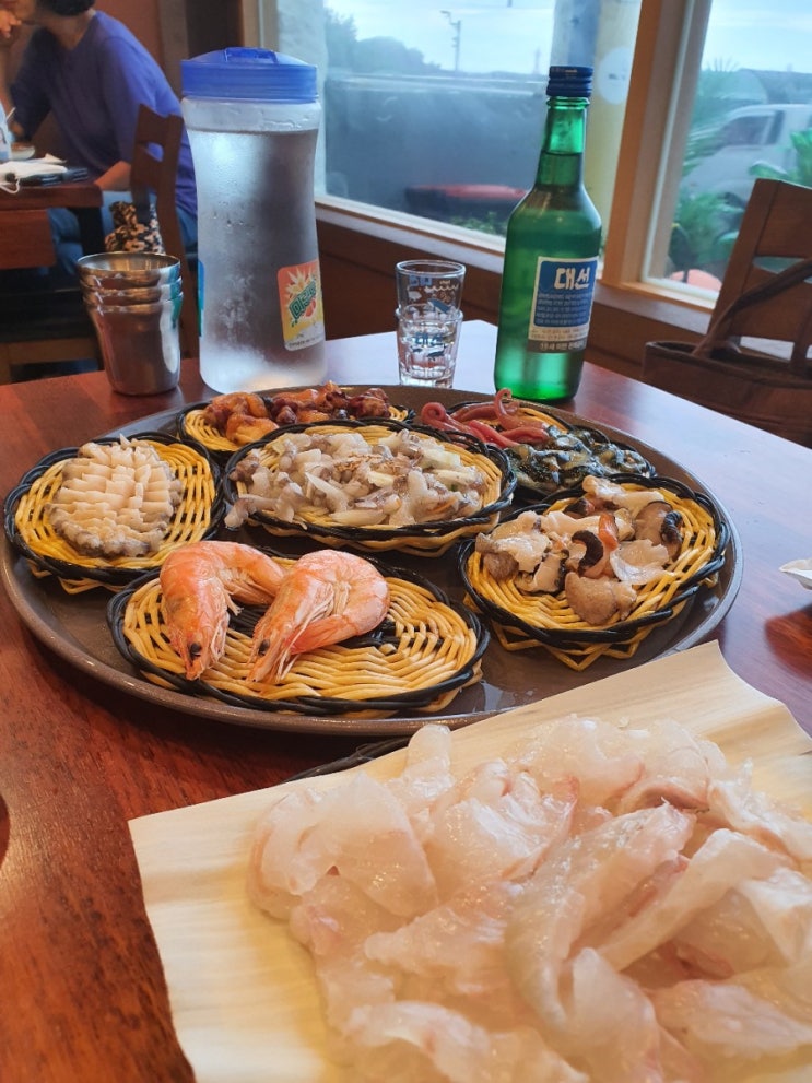  기장 연화리 맛집 전복죽과 해산물이 싱싱한 장씨해녀집 연화점