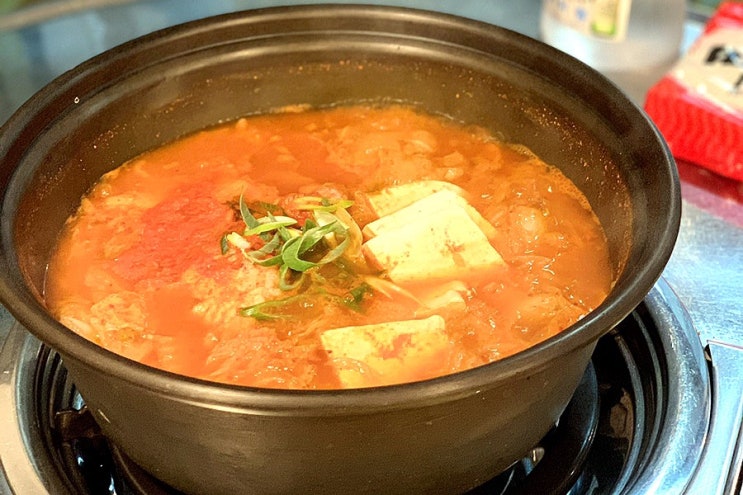  [맛집소개] 장마철 뜨거운 국물이 생각나면 밥도둑 김치찌개 맛집 백채 김치찌개를 들려 보세요! (동탄 맛집 김치찌개 맛집 카림맛집)