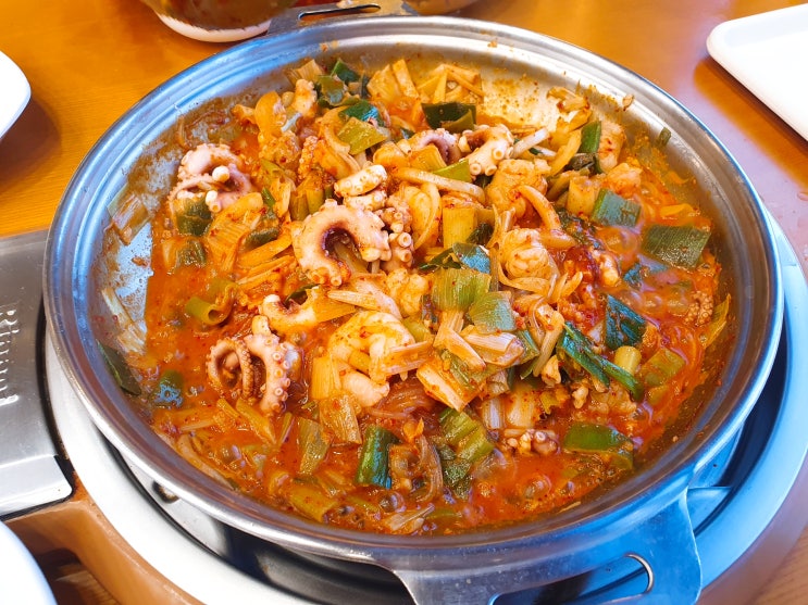 동부산 아울렛 맛집 낙곱새로 유명한 개미집!