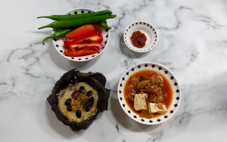  연잎밥과국수다밀 말처연잎밥 아침 대용 식사로 딱이네요.