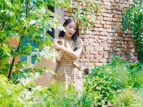  장발로 광고 찍은 아이유