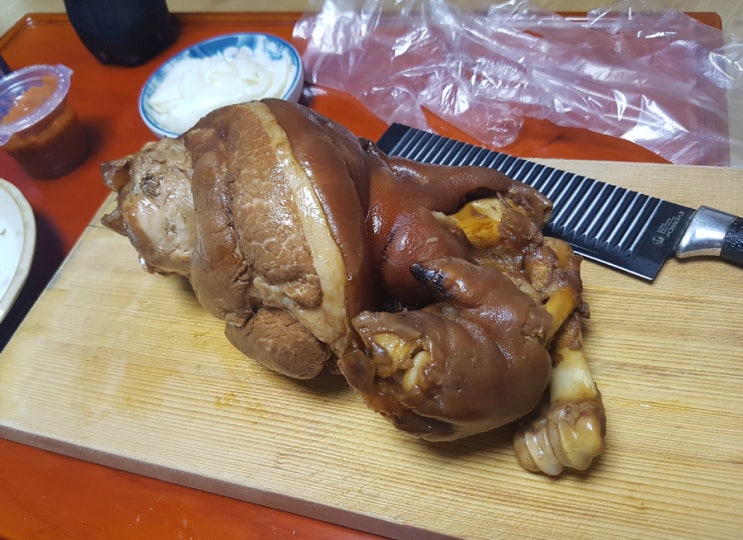  비주얼 무엇? 금요일에만 구매 가능! 부산 온천장 족발 소영정육마트