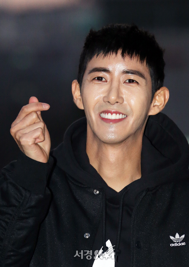 광희 황광희 놀면뭐하니 나이 키 학력 고향 엄마 여동생 몸무게 혈액형 가족관계 종교 병역 군대 소속사 데뷔 인스타 광희 황광희 놀면뭐하니 나이 키 학력 고향 엄마 여동생 몸무게 혈액형 가족관계 종교 병역 군대 소속사 데뷔 인스타