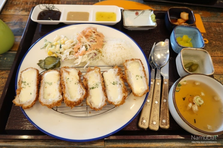  세종 새롬동 돈까스 맛집 크리스마스상가 잇츠돈
