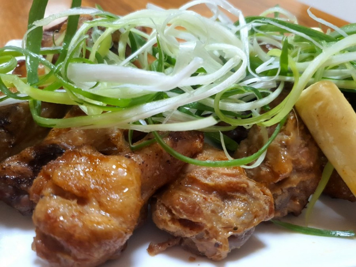  간편조리 치킨 윙봉, 3가지 맛을 즐길 수 있는 나혼자삼닭