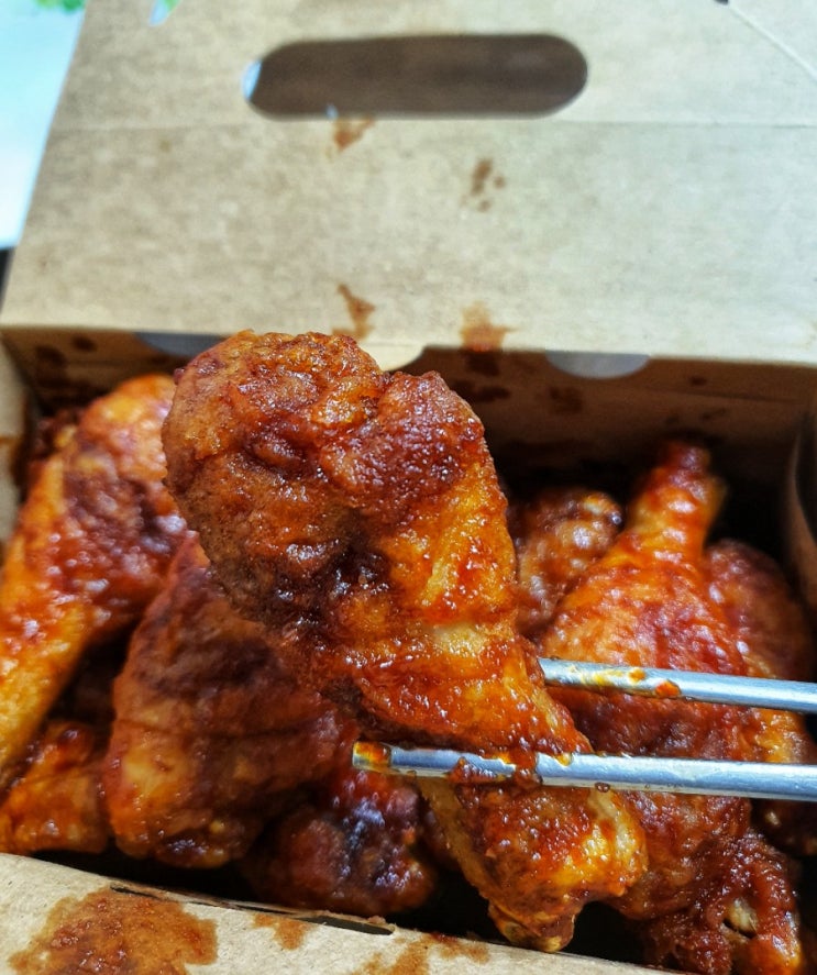 교촌치킨 메뉴 핫한 레드콤보