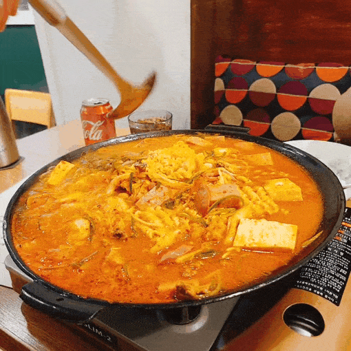  용산 서빙고역 맛집, 스탠다드원다이너에서 고급스러운 스팸 부대찌개를 먹어본 솔직한 후기