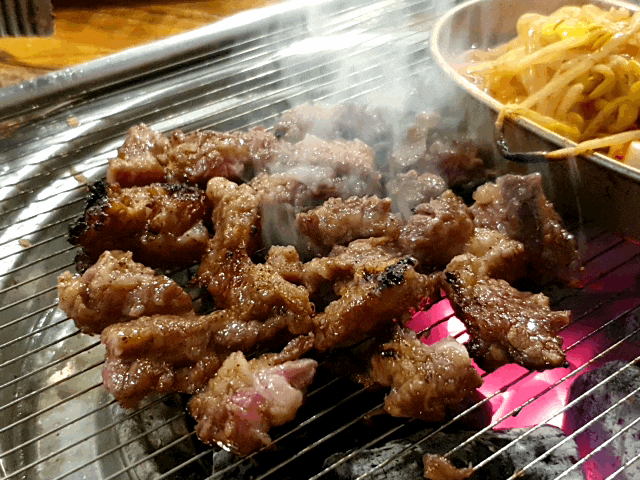  [문정역고기집] 드럼통 숯불구이, 마늘주물럭 갈비살 강추!