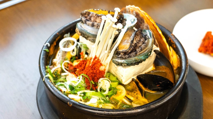  속초 맛집_속초전복뚝배기 전통령 동명항에서 청초호로 이전한 후기