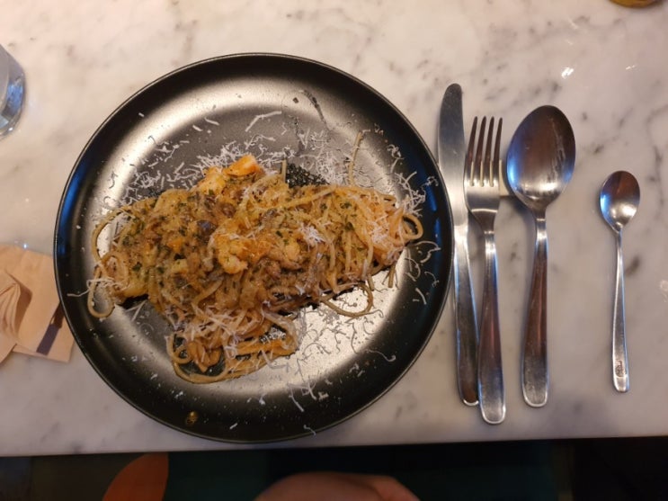  친구랑 일억년만에 재회 : 노원역 맛집 졸리 + 수상한 사진관에서 이미지사진