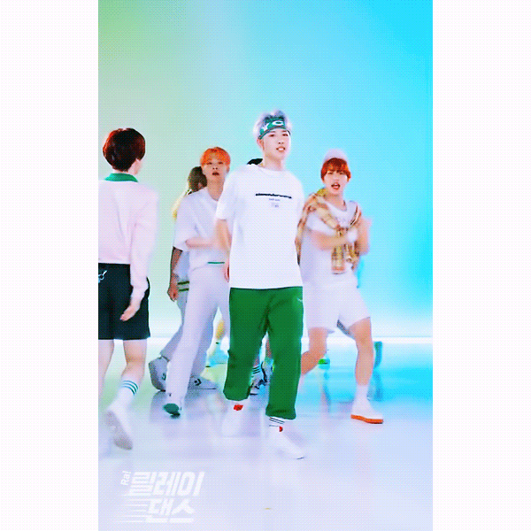 TOO(티오오) 치훈 동건 찬 경호 하나 둘 세고 & 오늘은 이만큼 릴레이 댄스 움짤! TOO(티오오) 치훈 동건 찬 경호 하나 둘 세고 & 오늘은 이만큼 릴레이 댄스 움짤!