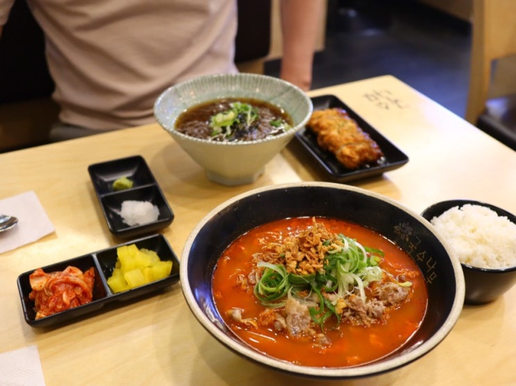  경산 중산동 펜타힐즈 국수나무 메뉴 엄청 많아요