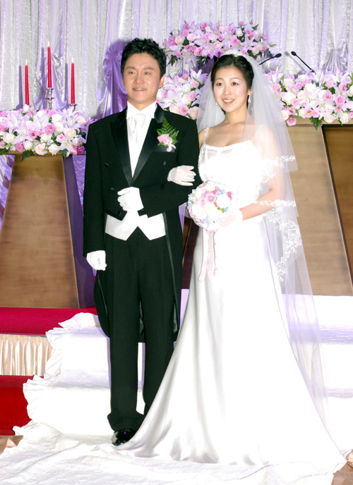  김학도 나이 부인 아내 직업 바둑기사 한해원 결혼 재산 남편 자녀 딸 아들 키 학력 고향 몸무게 혈액형 가족관계 데뷔 종교