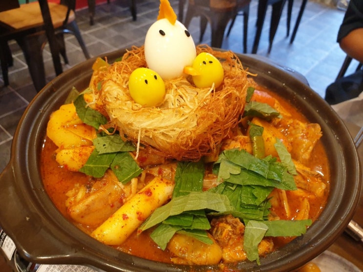 을지로 닭볶음탕/을지로 맛집. 둥지닭볶음탕 을지로점 을지로 닭볶음탕/을지로 맛집. 둥지닭볶음탕 을지로점