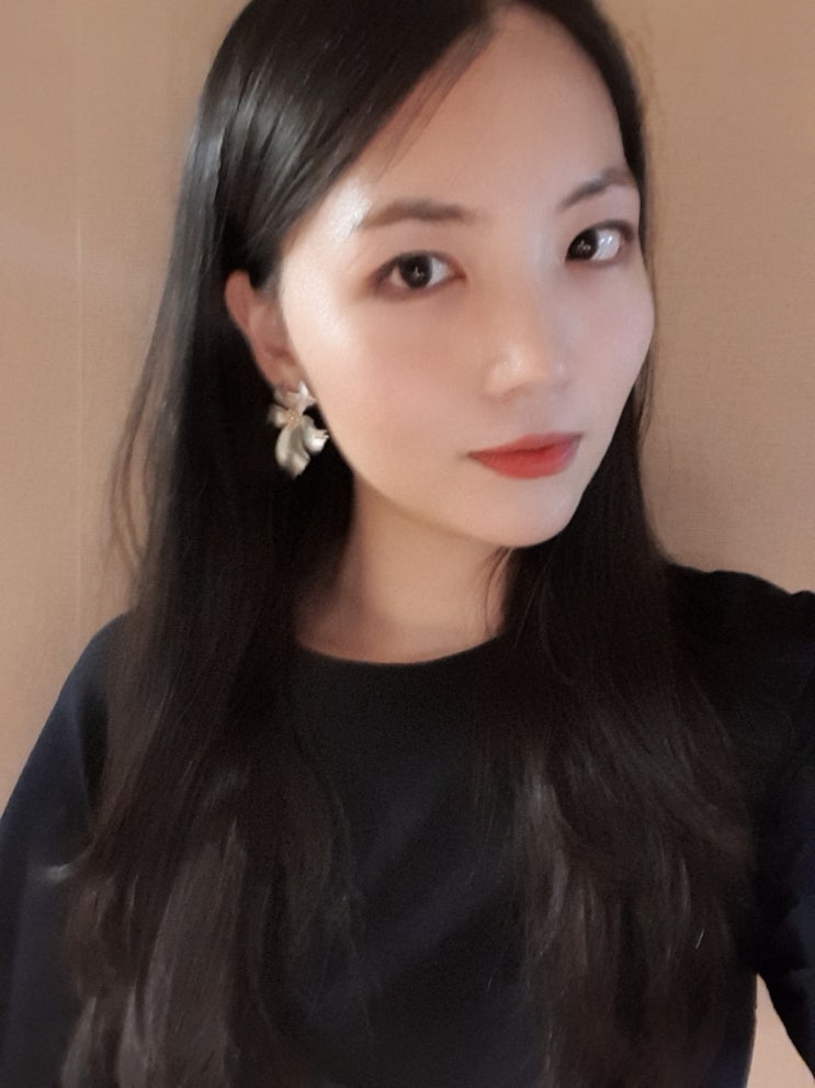 포인트귀걸이 - 스와니컬렉션 : 요즘 다시 빠지기 시작한 볼드귀걸이... 오랜만에 힘주고 외출좀 했어여