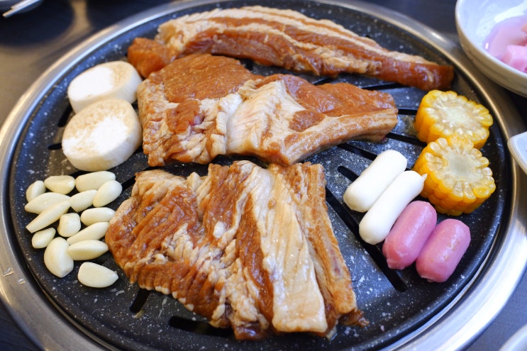  진해 자은동맛집 손수갈비에서 돼지갈비 먹음