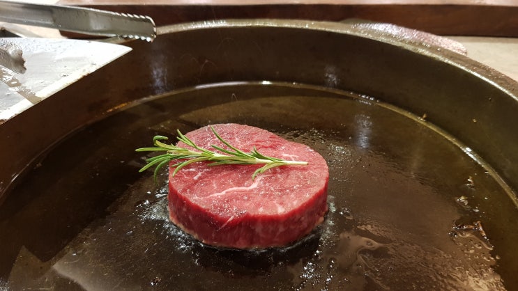 광교 앨리웨이 맛집 고품격 한식 다이닝 레스토랑 도쿄등심