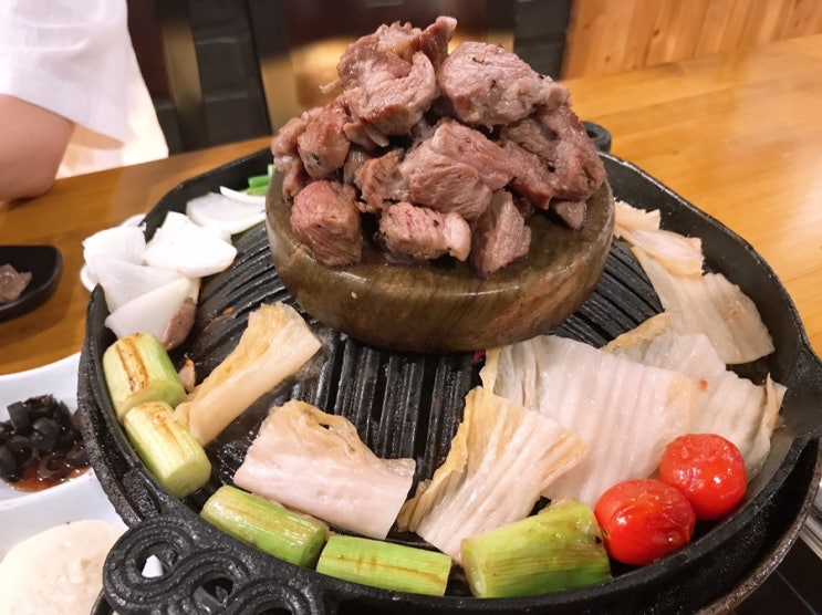 [징기스칸] 광주 상무지구 저녁 식사 술집 추천 양고기 양갈비 맛집