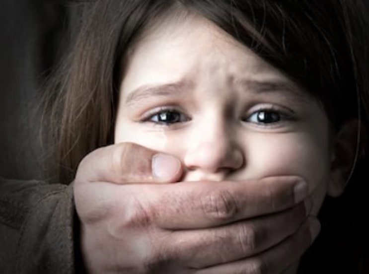 법원공무원, 친딸 5살 때부터 12년간 성폭행 혐의로 수사…아내가 경찰 신고