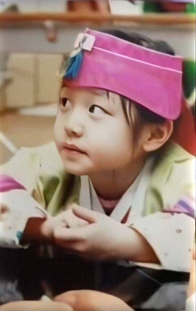 사진으로 보는 장원영 성장기 사진으로 보는 장원영 성장기