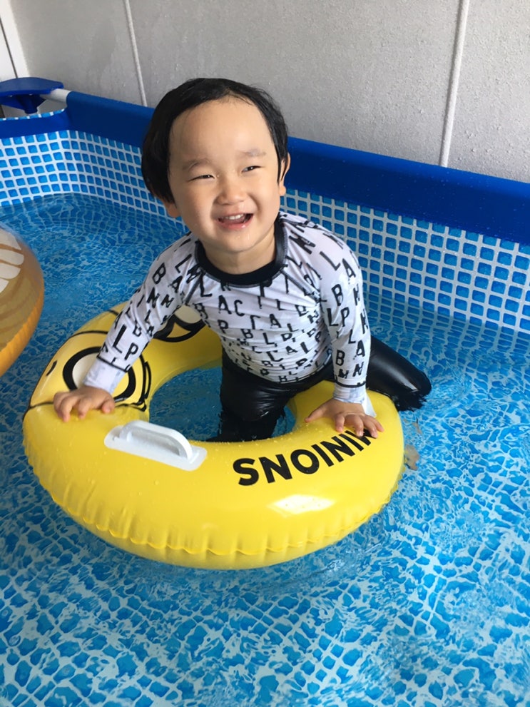  플리블랑 스펠링 유니크 남아 키즈 래쉬가드 입을수록 더 예뻐!