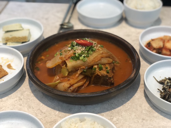  [대구/수성구]<화반-내마음 꽃밭에>정갈한 수성동밥집/대구은행역맛집/묵은지김치찜 후기