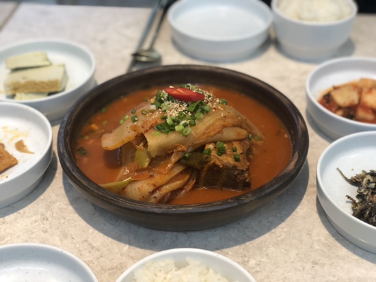 [대구/수성구]&lt;화반-내마음 꽃밭에&gt;정갈한 수성동밥집/대구은행역맛집/묵은지김치찜 후기