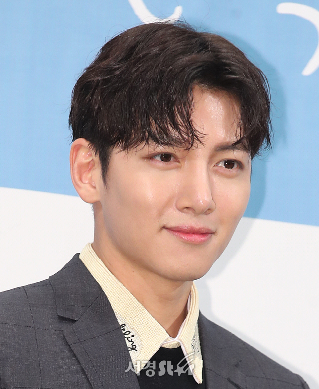  지창욱 나이 키 머리 군대 실물 결혼 담배 버닝썬 남친짤 연애 여자친구 인스타