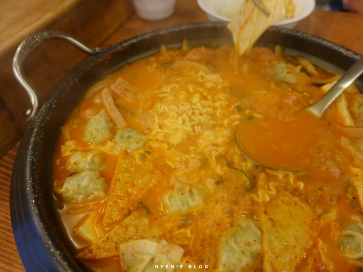  대학동 부대찌개 - 다부찌