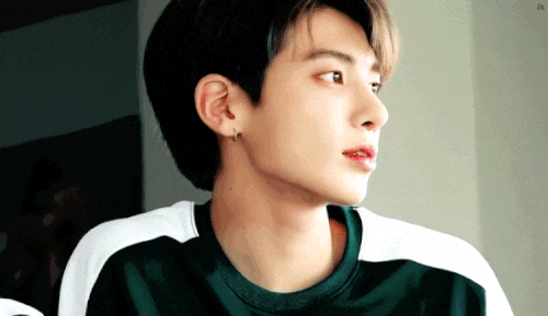 에어팟 작명소 차린 투바투 태현 에어팟 작명소 차린 투바투 태현