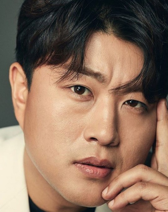 김호중 "전 여친 폭행? 사실무근" VS 前여친 "겪어본 사람만 아는 고통" 호소 _호중은 5년 전 여자친구와 교제 당시 결코 어떠한 폭행 사실도 없었다" 김호중 "전 여친 폭행? 사실무근" VS 前여친 "겪어본 사람만 아는 고통" 호소 _호중은 5년 전 여자친구와 교제 당시 결코 어떠한 폭행 사실도 없었다"