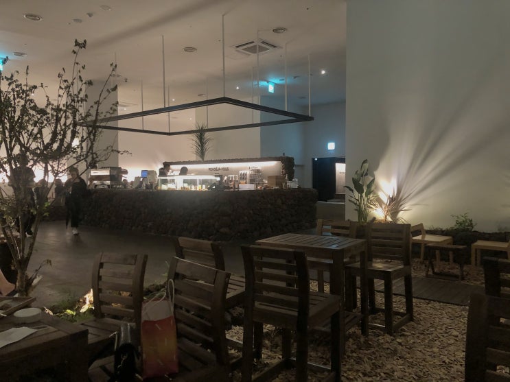 [서현 카페] 사진맛집 인생샷 찍으러 간 서현역 신상 카페 '랑데자뷰' 후기