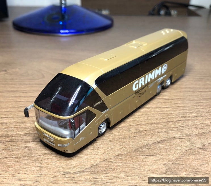 [1/87 버스] 코치 버스 디자인의 정점, 네오플란 스타라이너