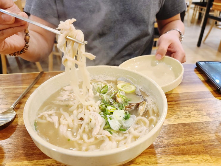  칼국수 명장의 보약국수 일산칼국수 화곡직영점
