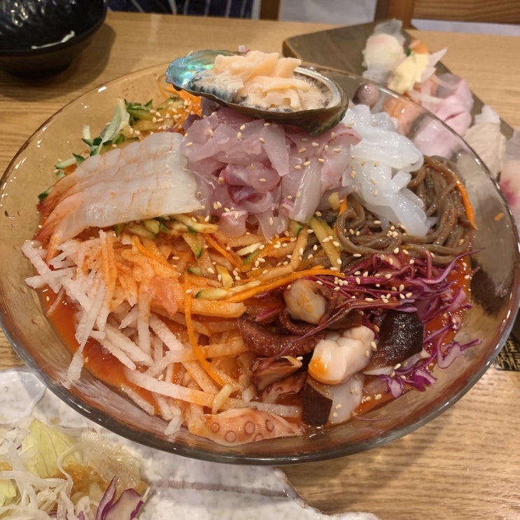  해운대 장산 맛집 스시미르네 본점에서 시원한 물회 한 그릇