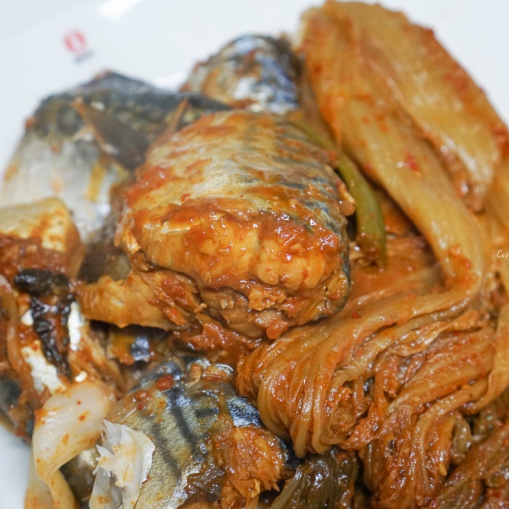  아마따의 부엌 오늘뭐먹지? : 고등어묵은지김치찜