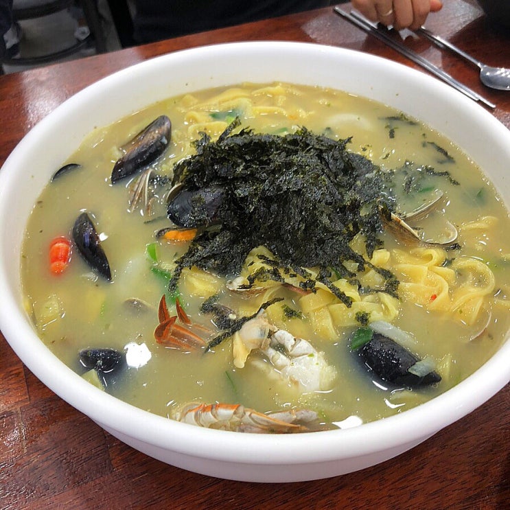  제주도 함덕해수욕장 맛집, 해물칼국수가 진짜진짜 맛있는집 “버드나무집”