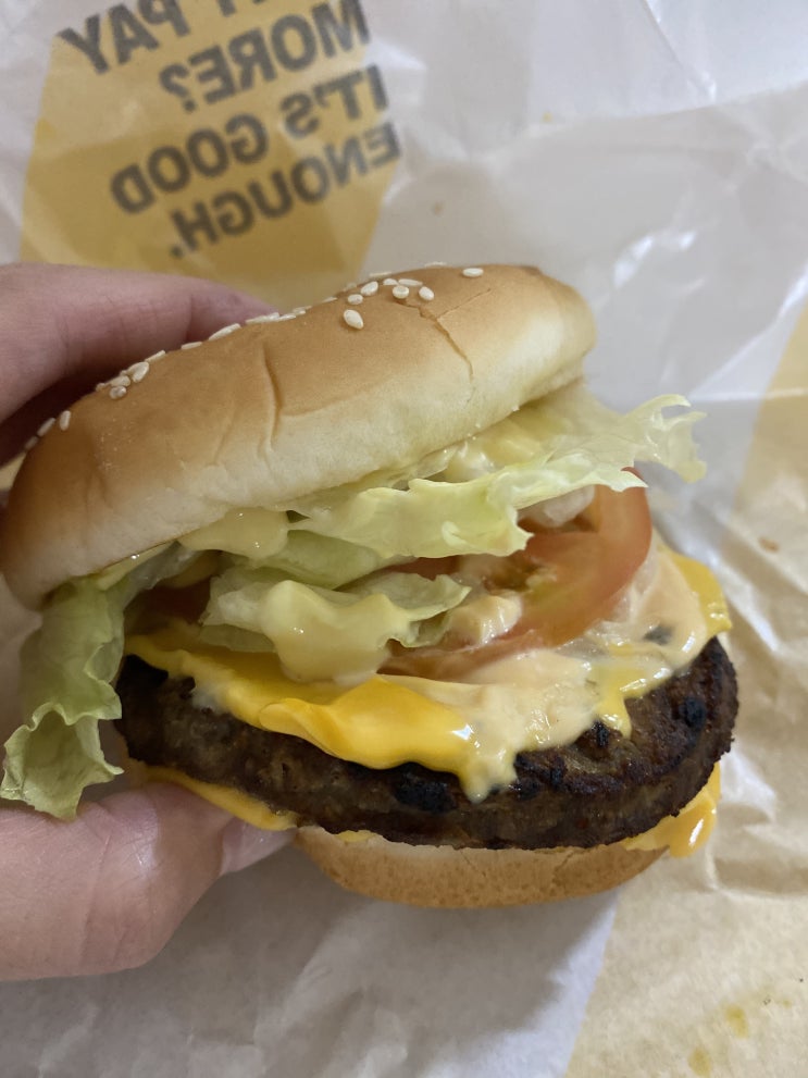  NO BRAND. 노브랜드버거. 와이페이모어? 잇츠굿이넙! 예쑤! LUXURY BURGER.