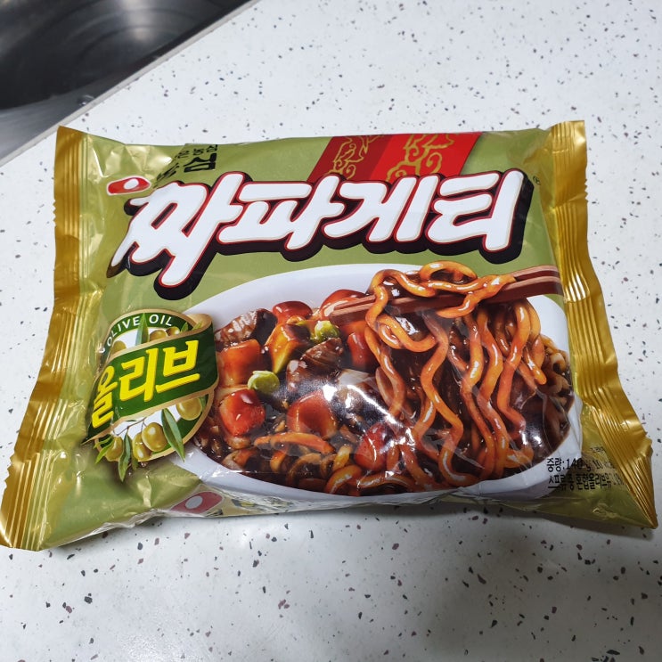  농심 짜파게티 짜장면 칼로리(열량) 및 영양성분 정보 (짜장라면, 자장면)