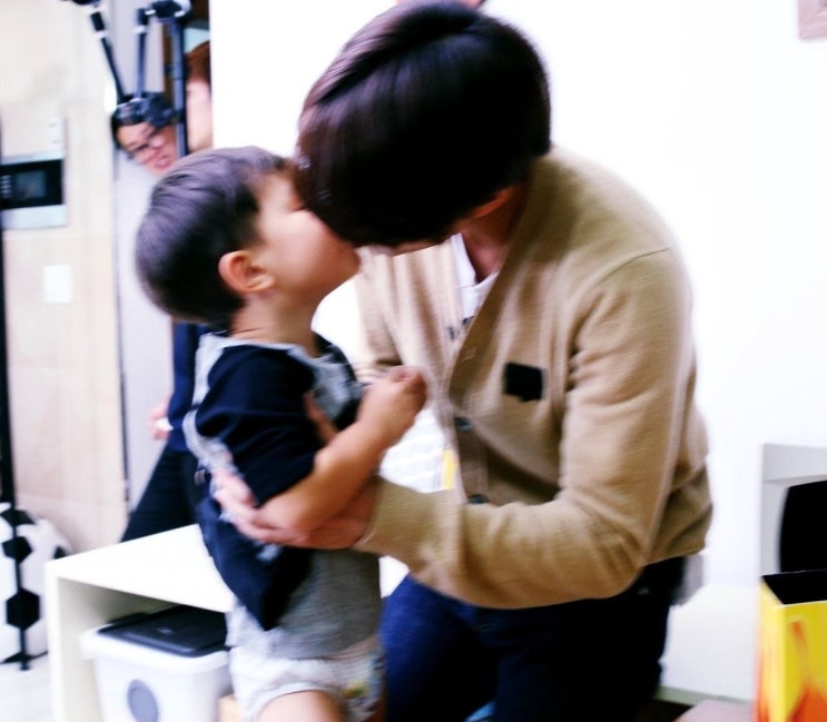 엑소 카이 뽀뽀 엑소 카이 뽀뽀