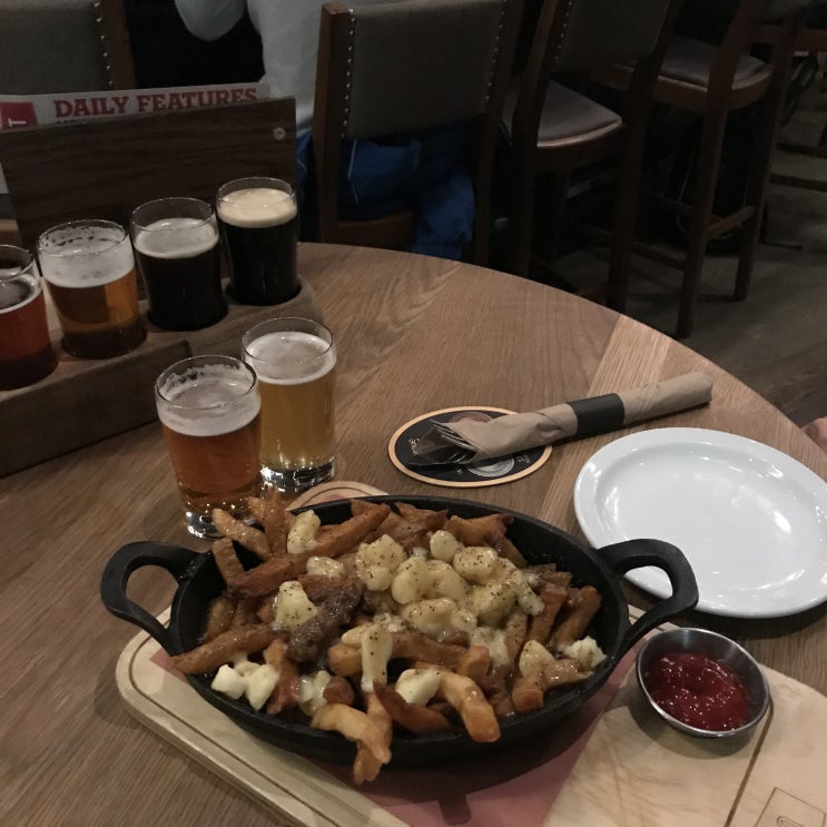 [Toronto] 토론토 최애 맥주 맛집 : CRAFT Beer Market (feat. Miss Korea)