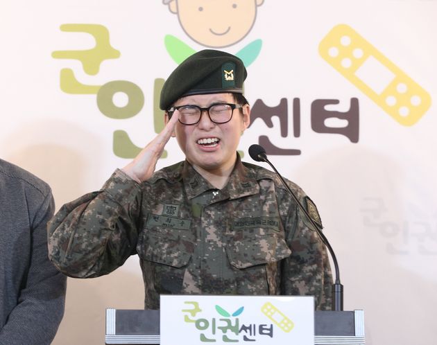  변희수 전하사 나이 학력 복무기간 최종계급 트렌스젠더 군대 전역 사건 근황
