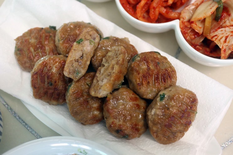 사옹원 한입떡갈비 부침명장 신메뉴 추천