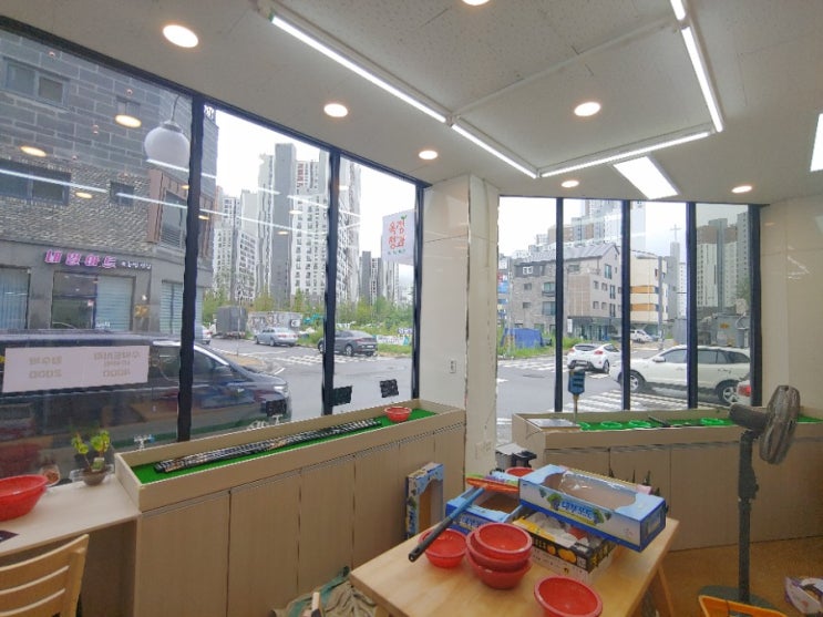  상가썬팅 양주 옥정동 상가 유리창문 열차단썬팅과 자외선차단썬팅으로 제품 변질과 변색 방지