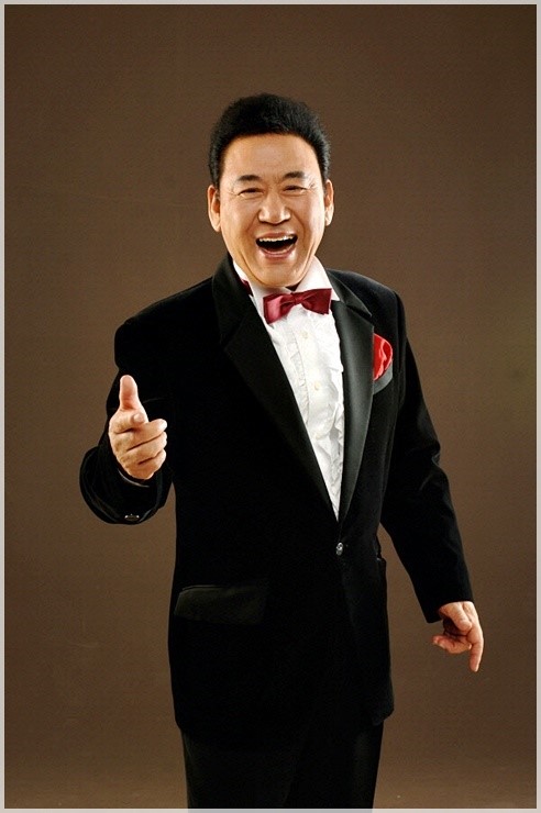  가수 현철 나이 근황 결혼 부인 아내 직업 노래 송애경 자녀 딸 아들 본명