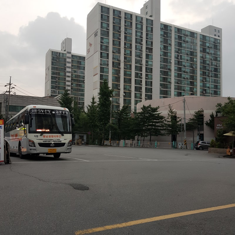 수원 인천공항 공항버스 요금 시간표 수원역 수원터미널 예약 동수원 공항버스터미널(호텔캐슬->김포공항)시간표 : 네이버 블로그” style=”width:100%” title=”동수원 공항버스터미널(호텔캐슬->김포공항)시간표 : 네이버 블로그”><figcaption>동수원 공항버스터미널(호텔캐슬->김포공항)시간표 : 네이버 블로그</figcaption></figure>
<figure><img decoding=