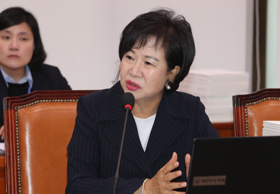  손혜원 목포 선고 재판 고향 재산 나이 학력 결혼 남편 직업 정건해 결혼 자녀 조카 고모 손승우