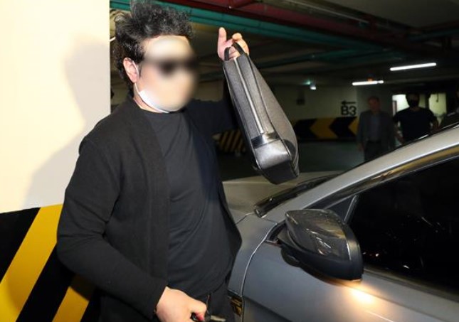 벌써 두번째…‘경비원 갑질’ 입주민, 국선변호인도 포기 벌써 두번째…‘경비원 갑질’ 입주민, 국선변호인도 포기